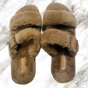 Koolaburra by Ugg fuzzy sandal slippers